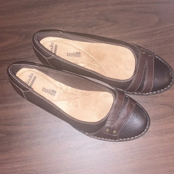 2 for $40 Clarks Collection Women’s Size 7 Shoes Brown Leather Slip On Loafer - Picture 7 of 13